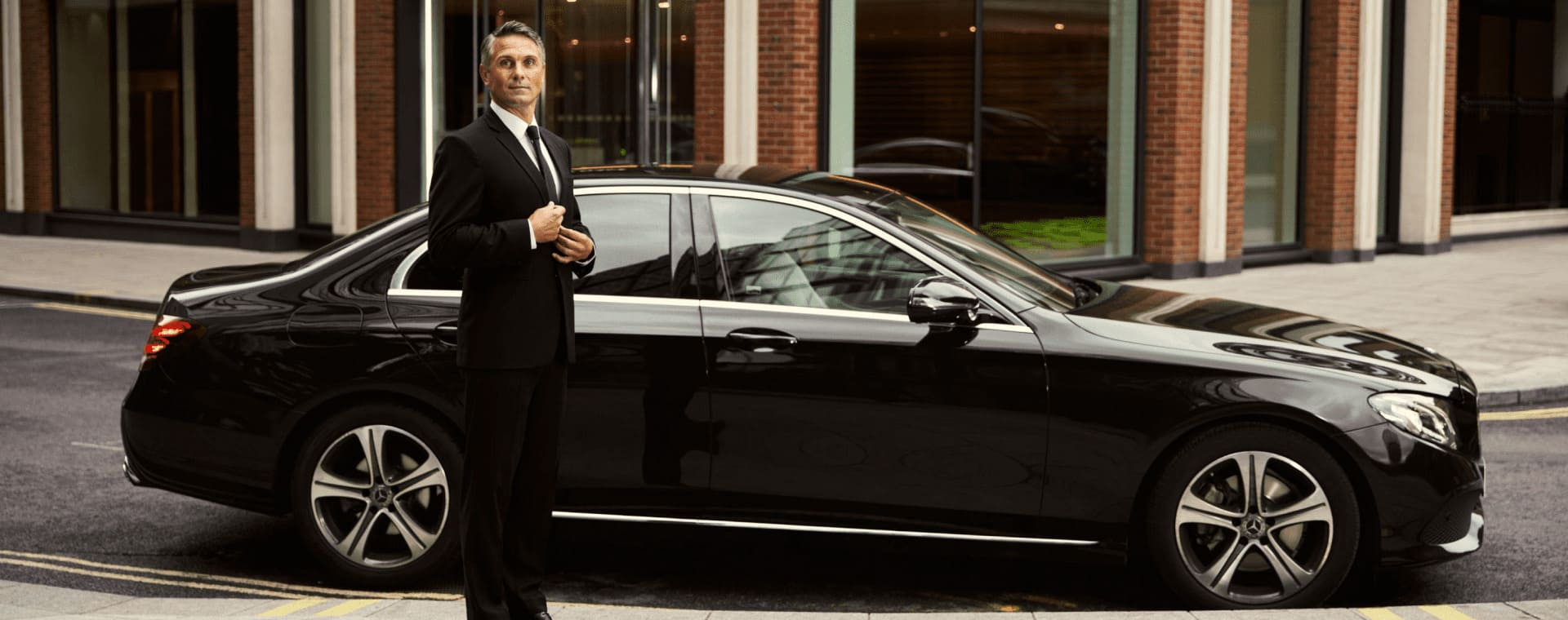 Royal Crown Limos: Arrive in Style & Comfort | Book Ride Now